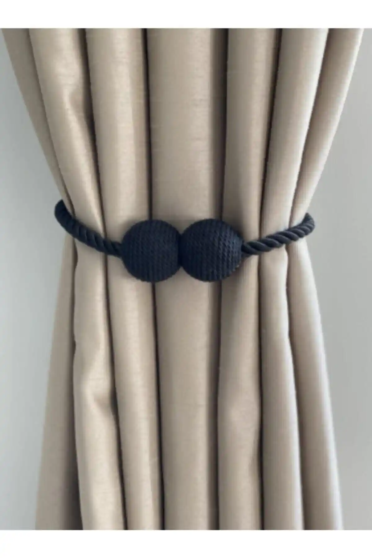 Rüyaper Siyah Mıknatıslı Perde Tokası ile lovelyhome35 Antrasit Perde Toplama Kordonu Karşılaştırması