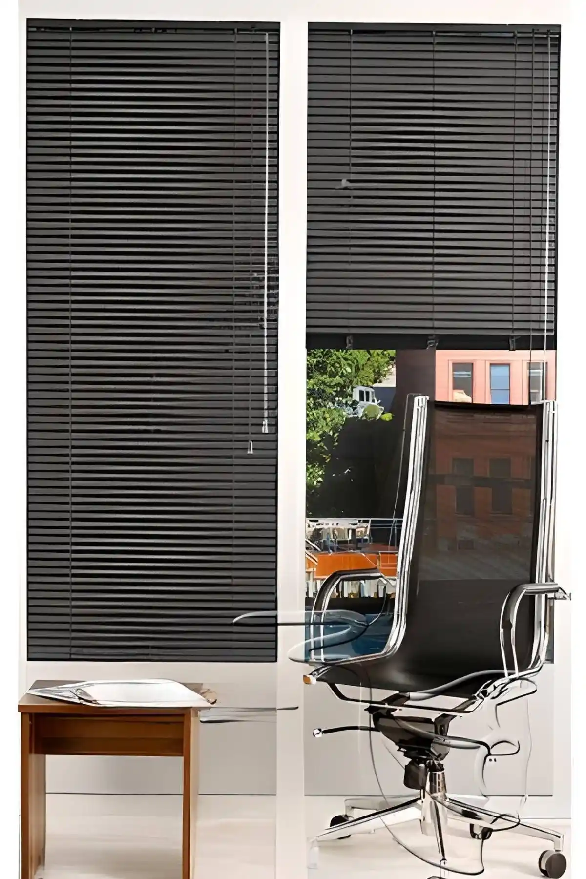 Sanper Antrasit Gri Alüminyum Jaluzi Perde: Modern ve Dayanıklı Dekorasyon Unsuru