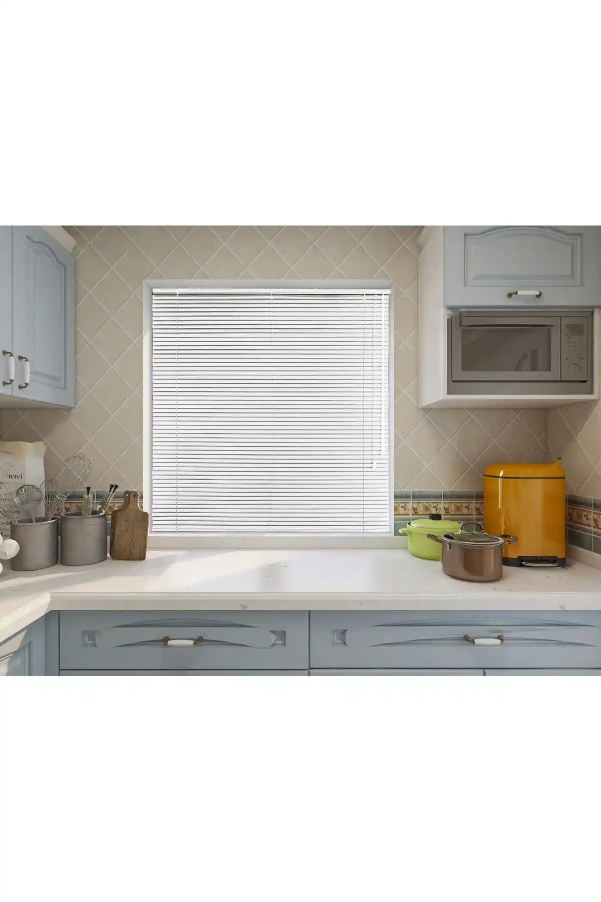 Sanper Beyaz Alüminyum Jaluzi Perde 25 MM: Estetik ve İşlevselliğin Modern Buluşması