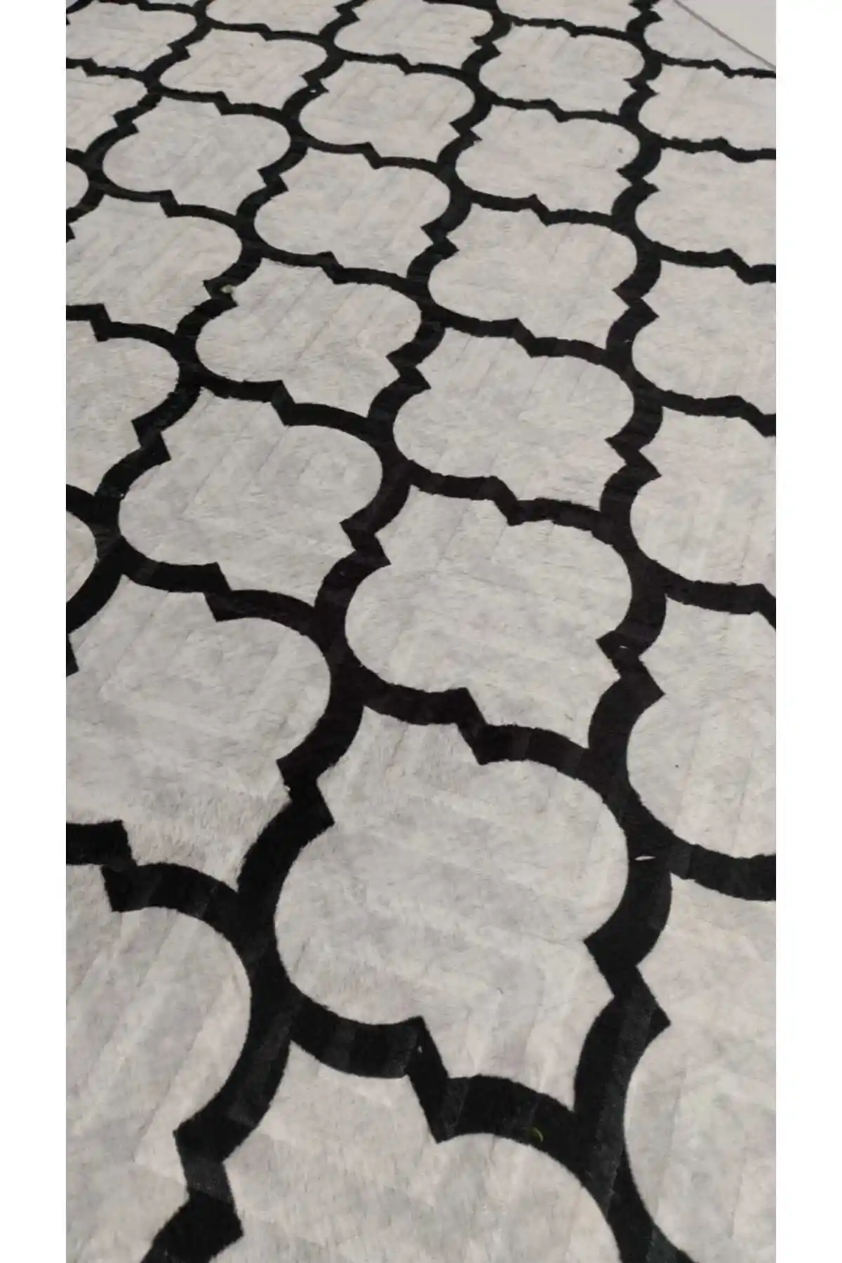 Sarar Kaymaz Taban Kesme Yolluk: Modern ve Güvenli Halı Seçenekleri