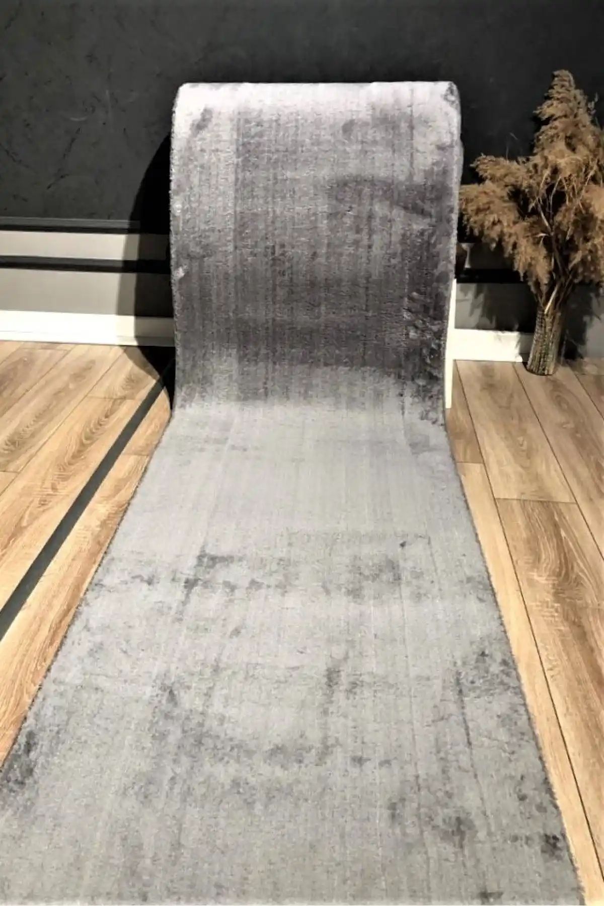 Sarar Lüx Post Peluş Kesme Halı Yolluk: Dayanıklı ve Şık Modern Dekoratif Halı