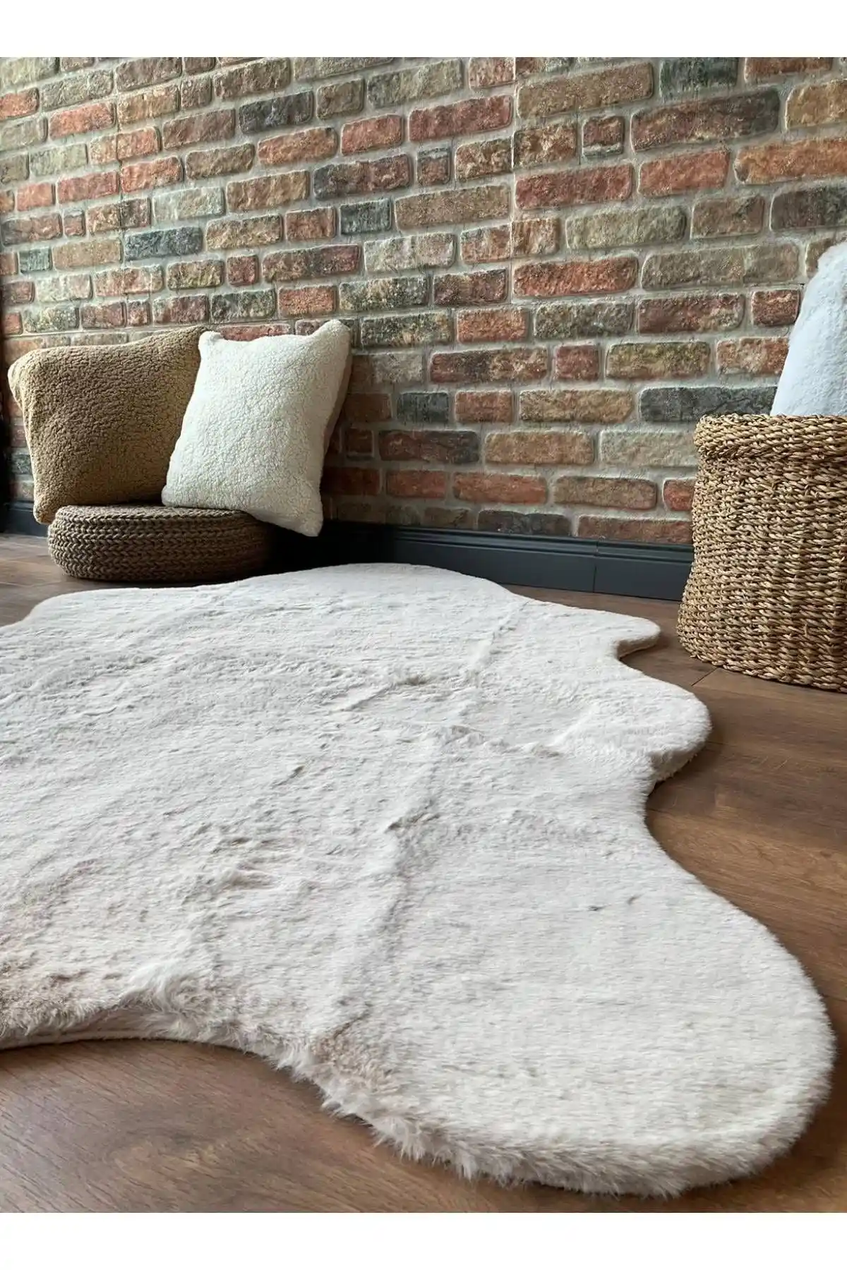 SARAZ HALI Tavşan Tüyü Post Peluş: Şık ve Konforlu Ev Dekorasyonu İçin Öneri