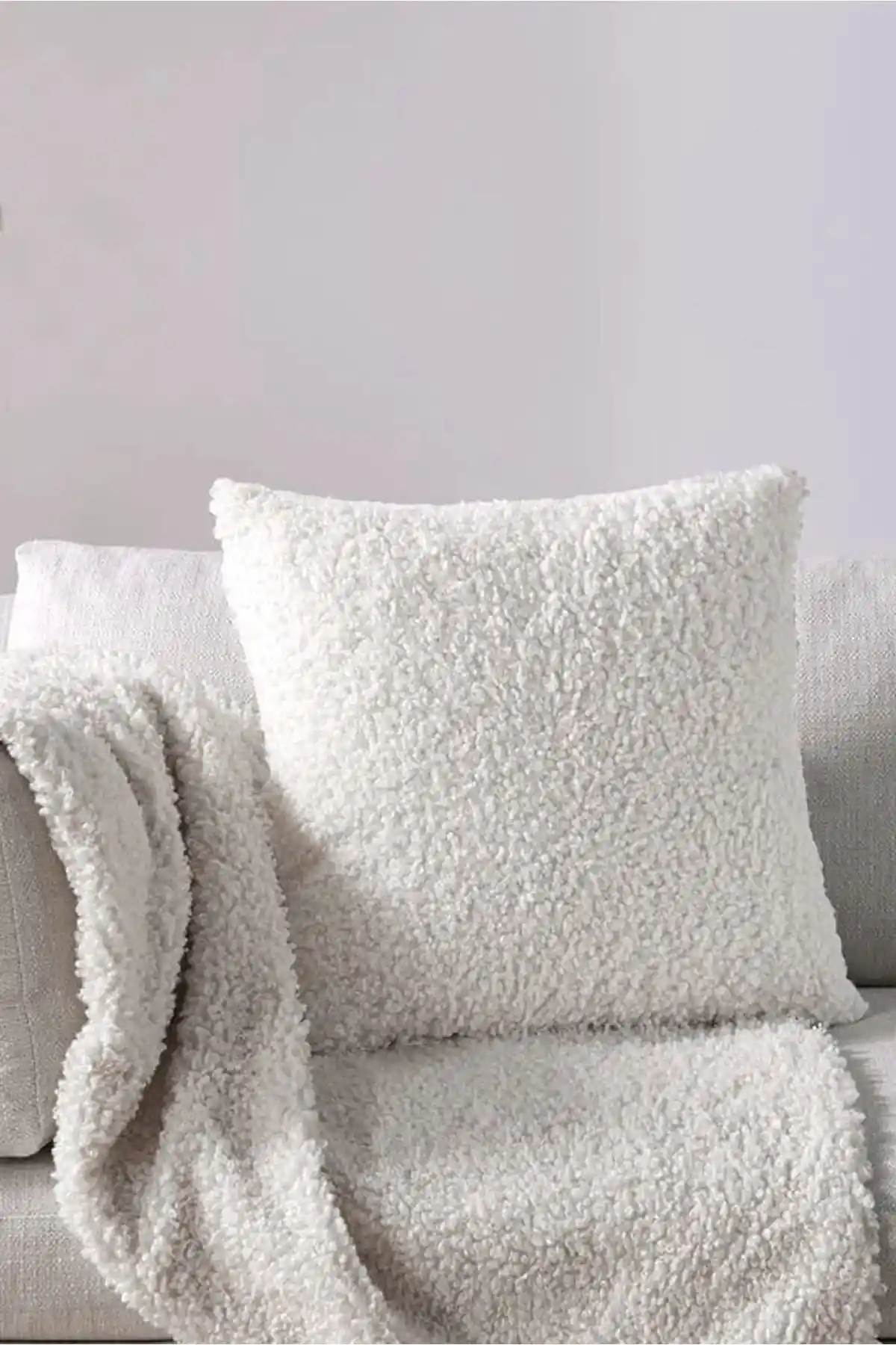 SasoHome Peluş Teddy Puffy Dekoratif Kırlent: Şıklık ve Konforun Buluşma Noktası