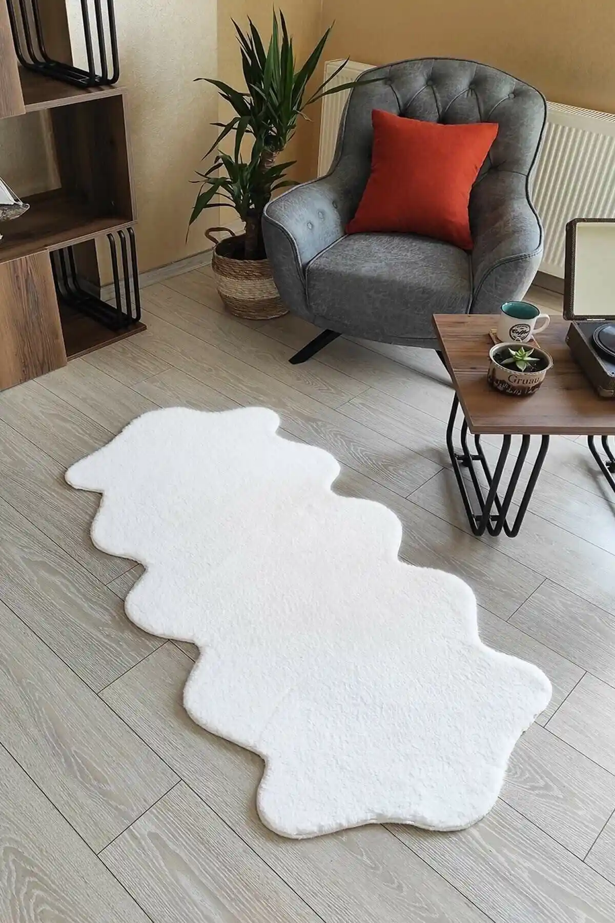 Seria Halı Beyaz Peluş Post Kaymaz Taban Modern Antre ve Hol Halısı