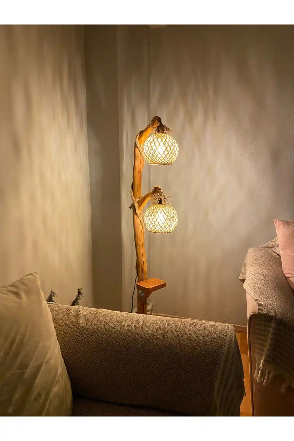 SİDRE WOOD ART Ahşap Lambader: Doğal ve Şık Tasarım ile Mekânlarınızı Aydınlatın