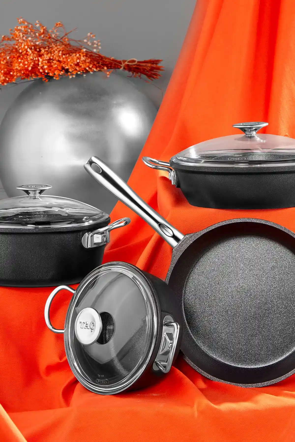 Taç Corvina Döküm Metal Saplı 7 Parça Tencere Seti: Estetik ve Dayanıklılık Bir Arada