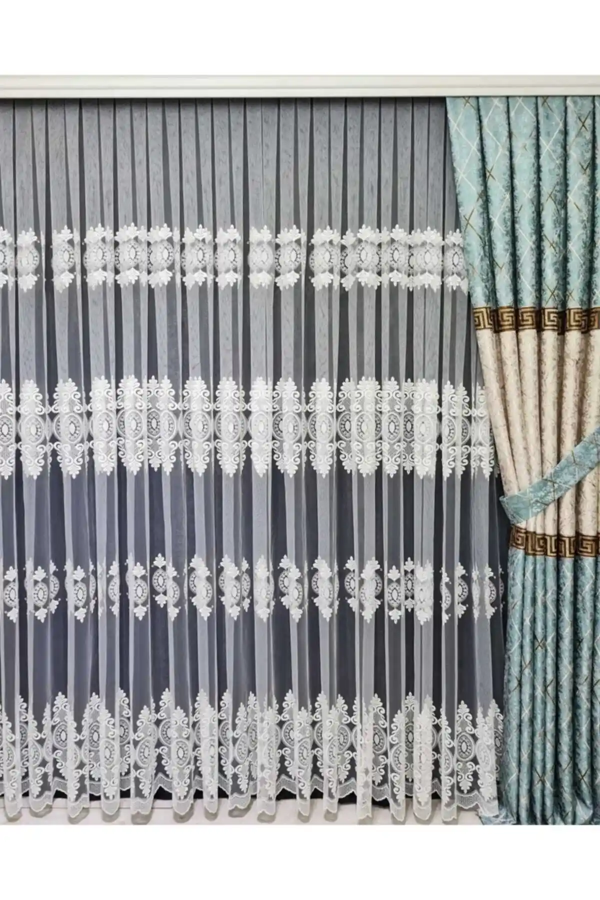 Taç Issa Tekstil Brode Tül Nakışlı Sık Pile Perde Modern İç Mekan Dekorasyonu İçin