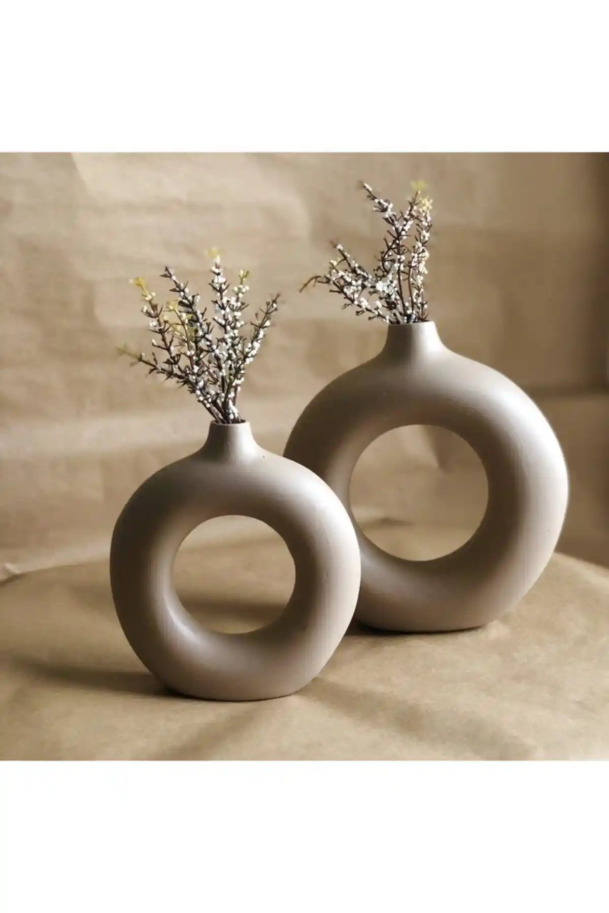 Thiramis Homeconcept Mocha Beton Vazo: Modern ve Dayanıklı Dekoratif Çözüm