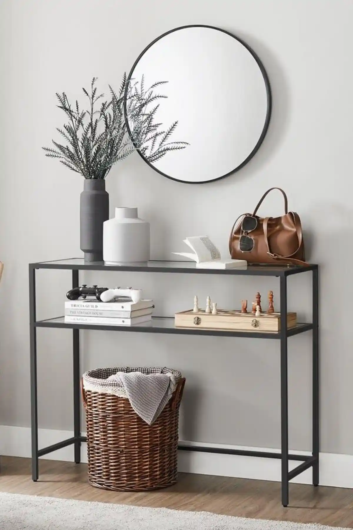 Tino Furniture Huxley Siyah Metal Cam Raflı Dresuar Modern ve Şık Tasarımıyla Dekorasyonunuza Uyum Sağlar