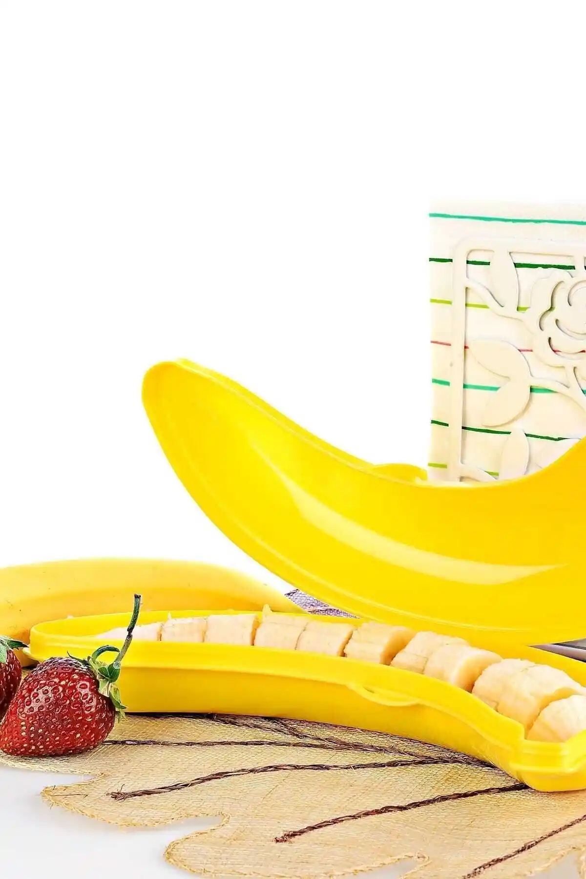 Titiz Muz Şekilli Saklama Kabı 500 ml ile Meyve ve Atıştırmalıklar Güvenle Saklanır