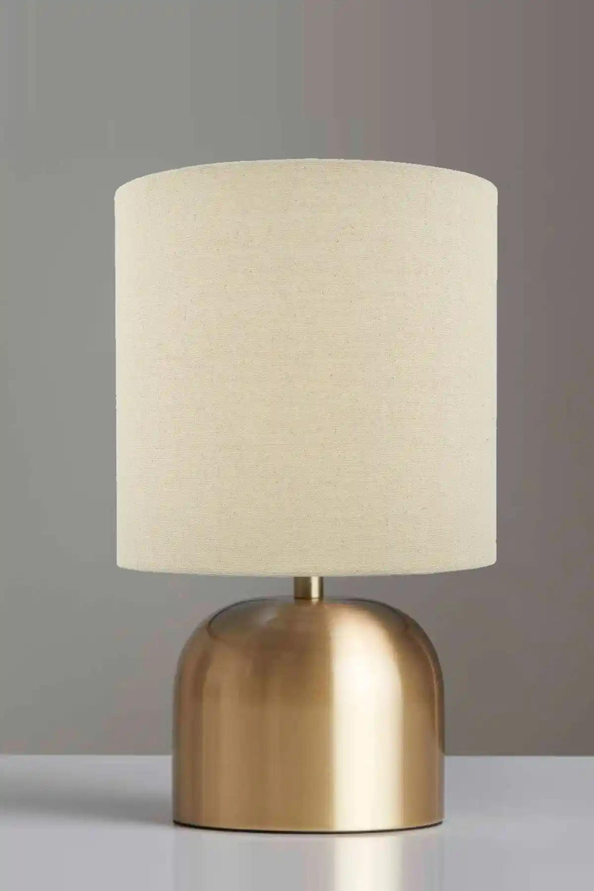 Trend Avize Merry Modern Metal Sıvama Ayaklı Kumaş Başlıklı Abajur Masa Lambası Özellikleri ve Kullanıcı Yorumları