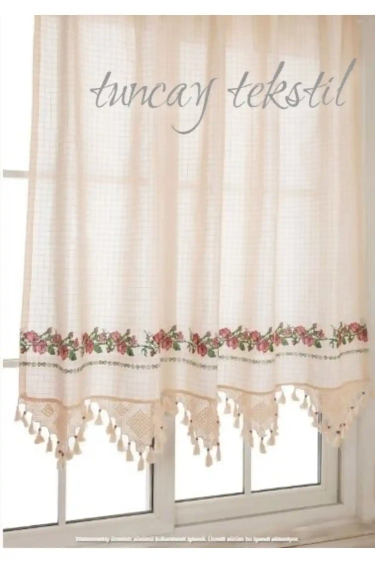 Tuncay Tekstil Kırmızı Kanaviçe Perde: Rustik ve Otantik Dekorasyon İçin Uygun