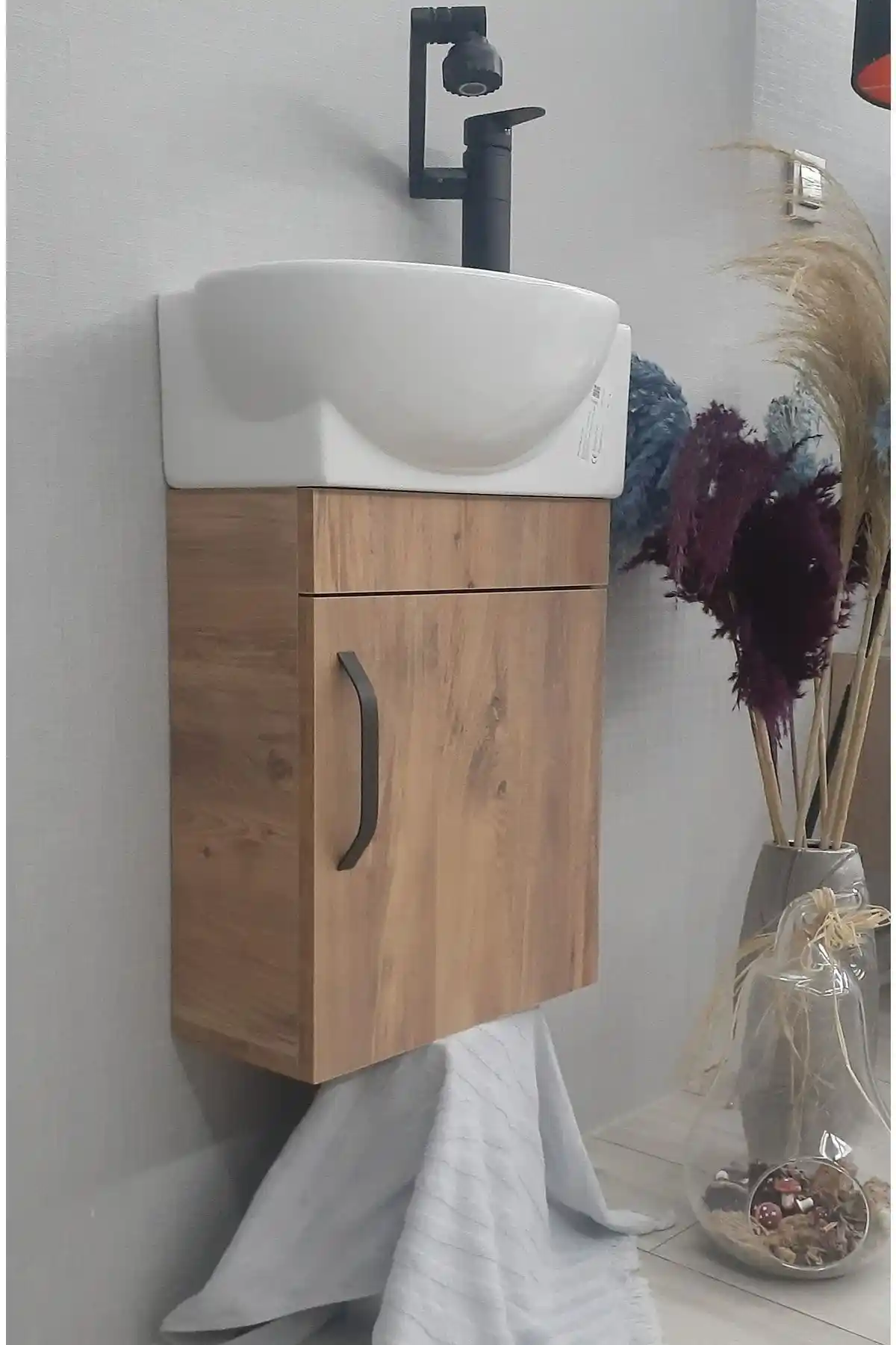 TURKUAZ Mini Banyo Wc Dolabı: Fonksiyonellik ve Estetiğin Modern Buluşması