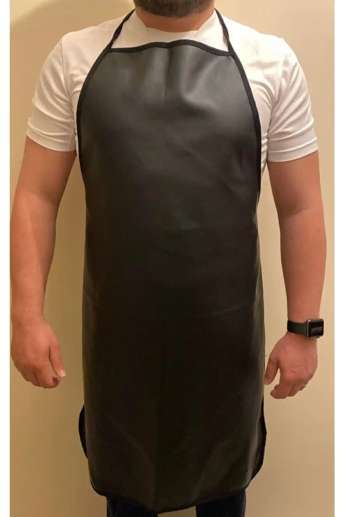Umut Tekstil Siyah Su Geçirmez Önlük: Mutfak ve Temizlik İçin Dayanıklı Koruma