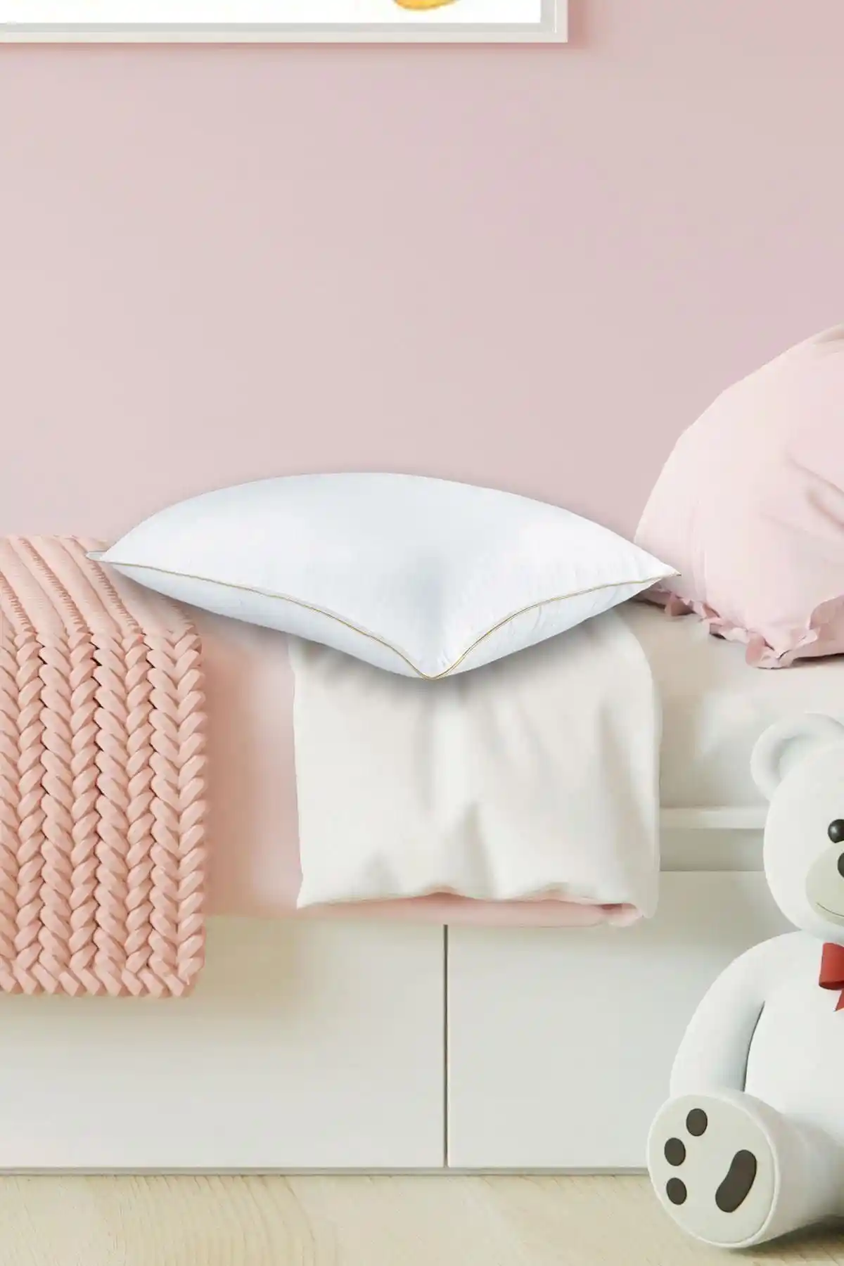 Varol Gold Serisi Bebek Yastığı: Sağlıklı ve Güvenli Uyku İçin Tasarlanmış Konforlu Seçenek