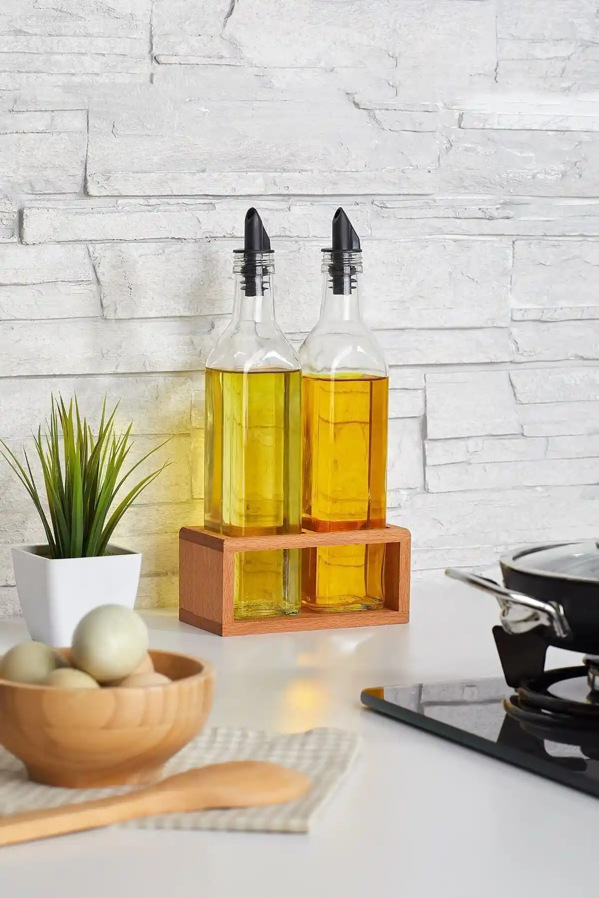 Woodsy 2'li yağlık ve sirkelik seti doğal ahşap ve cam malzemeleriyle şık ve fonksiyonel mutfak aksesuarı