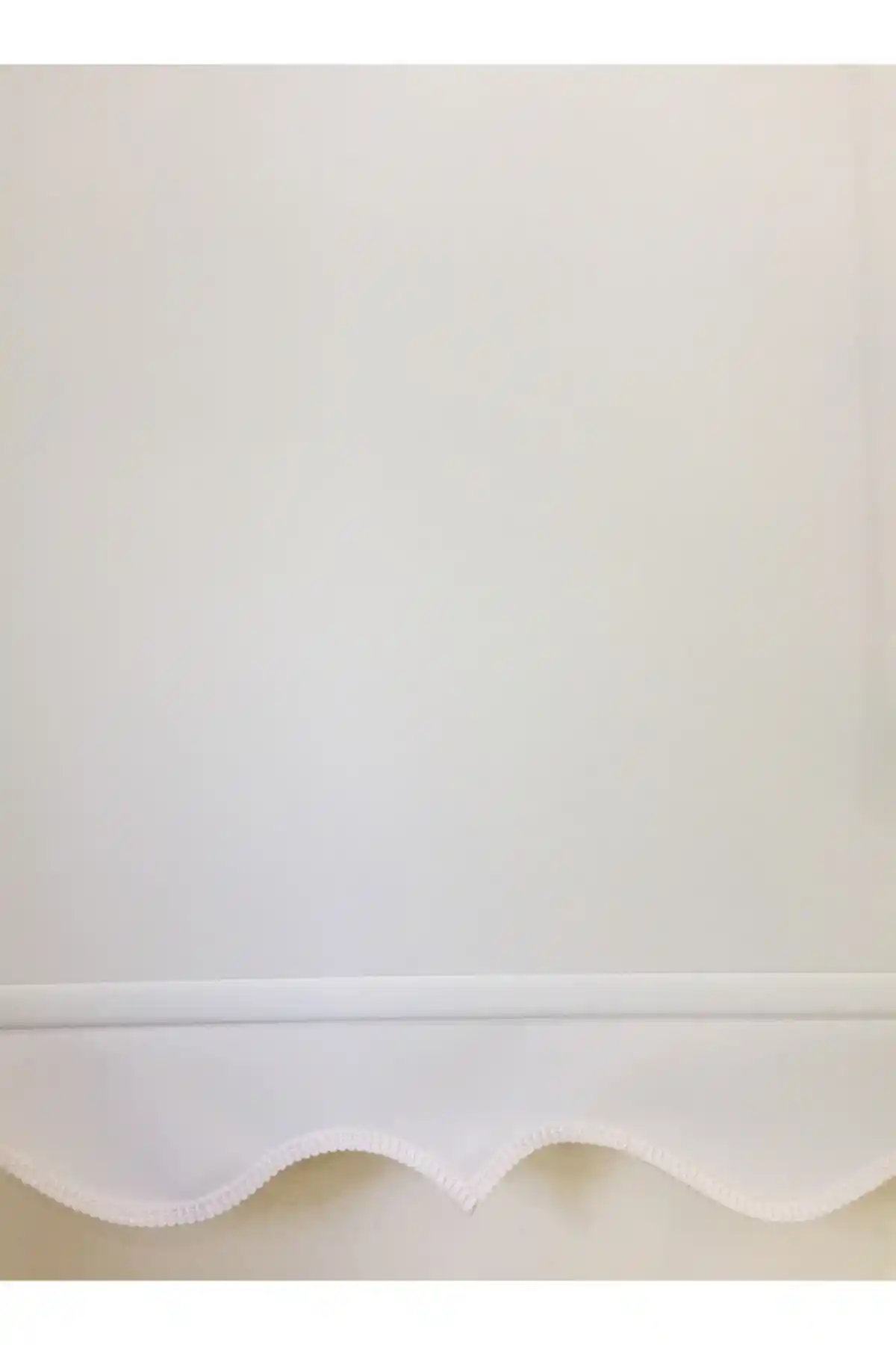 Yağmur Zebra Krem Rengi Düz Stor Perde: Modern ve Şık İç Mekan Çözümü