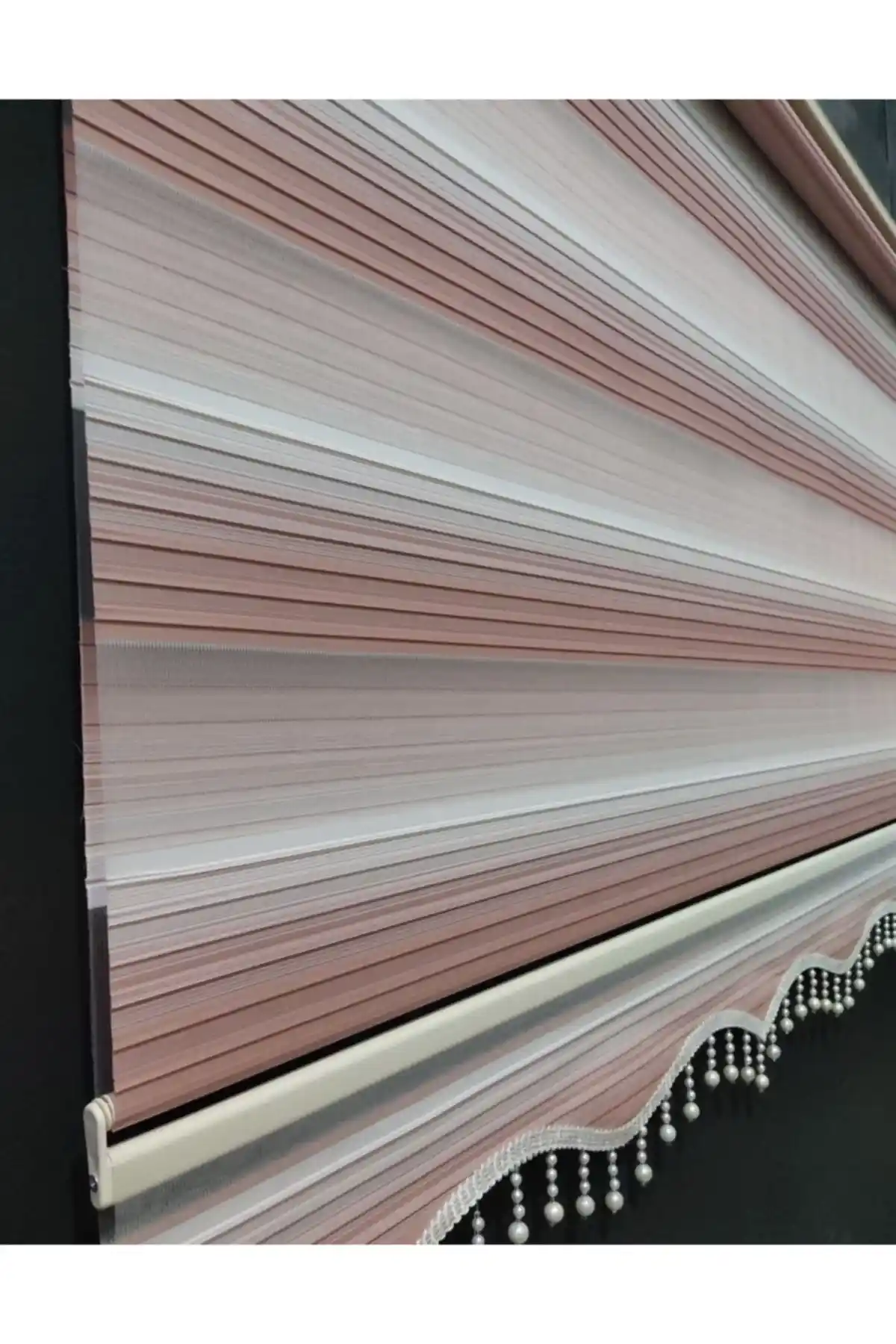 Yağmur Zebra Soft Pudra Pembesi ve Krem Renk Geçişli Boncuklu Zebra Stor Perde Özellikleri