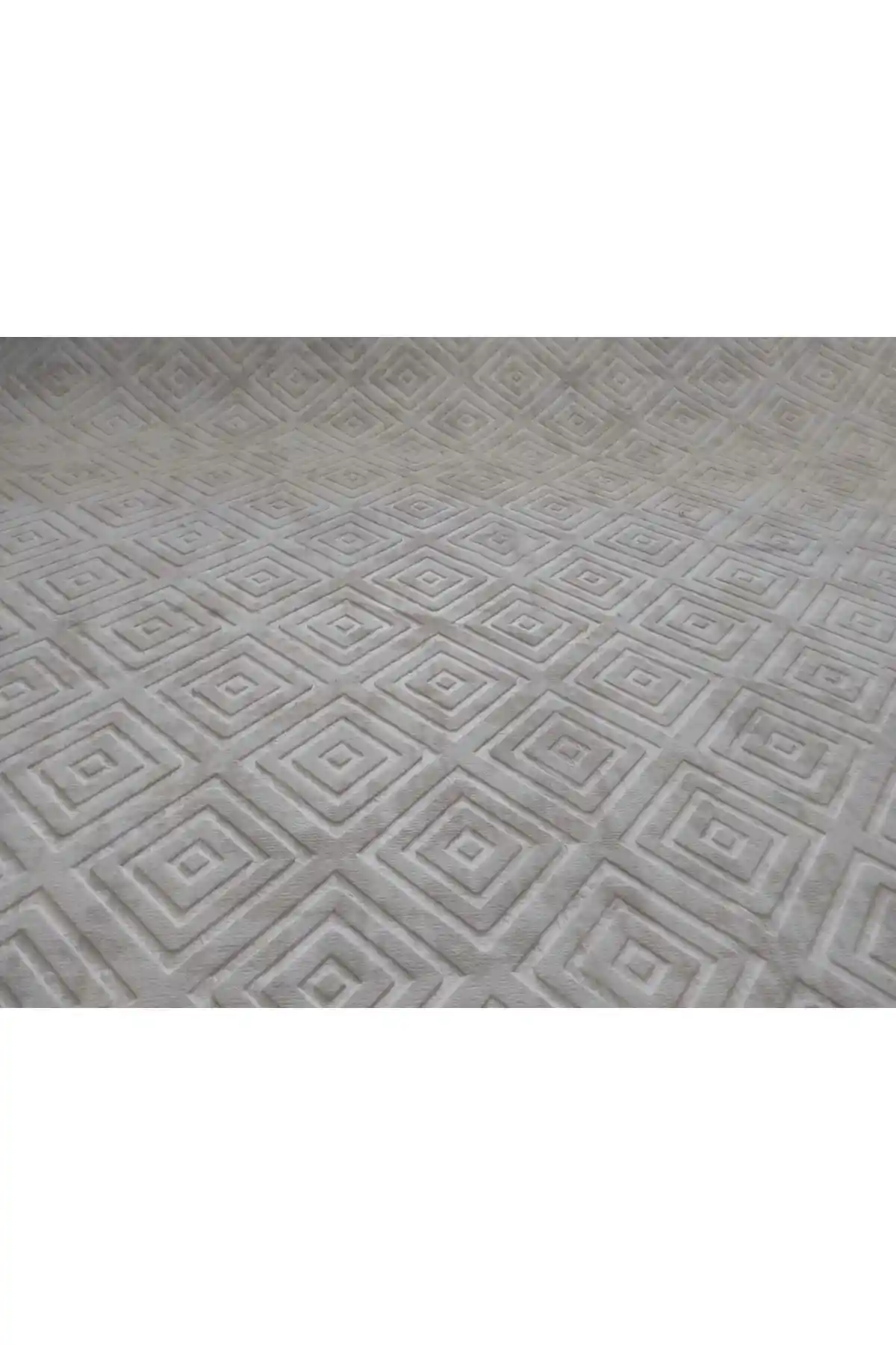 Yağmurser Kabartmalı Halı Örtüsü Modern ve Dayanıklı Tasarımıyla Ev Dekorasyonuna Şıklık Katar