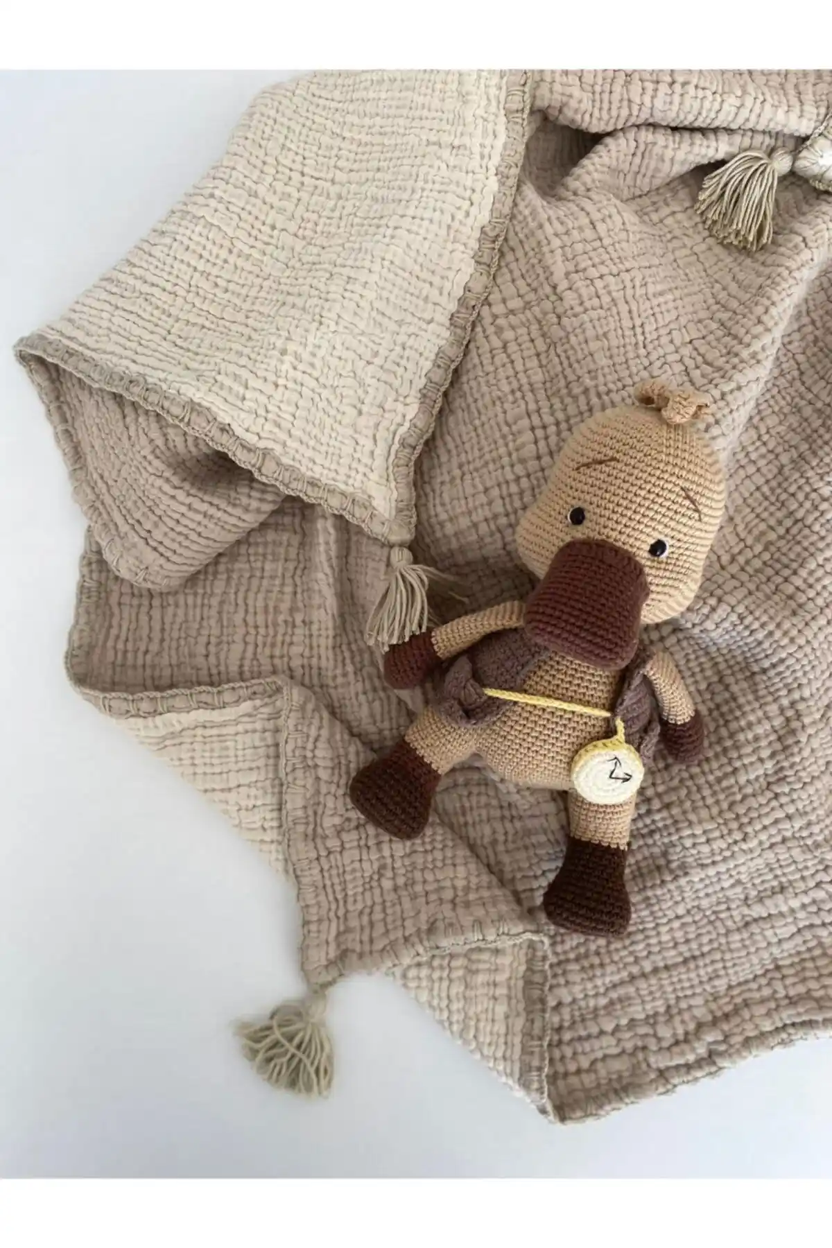 Yaseminevi Vizon-Ekru Bebek Müslin Örtü: Modern Tasarım ve Yüksek Kalite Özellikleriyle