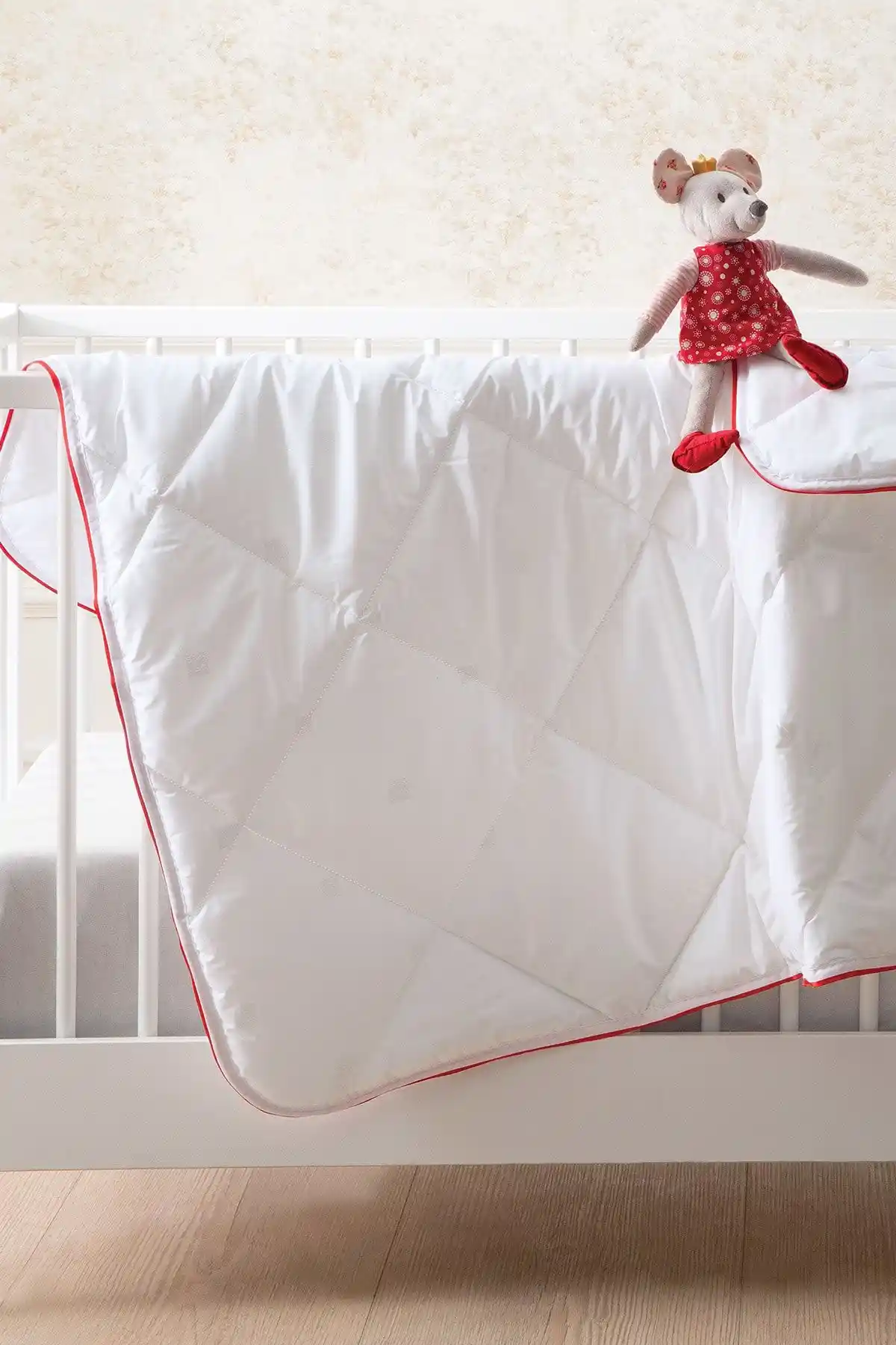 Yataş Mini Dacron 95 Bebek Yorganı: Yüksek Konfor ve Hijyen İçin Tasarlandı