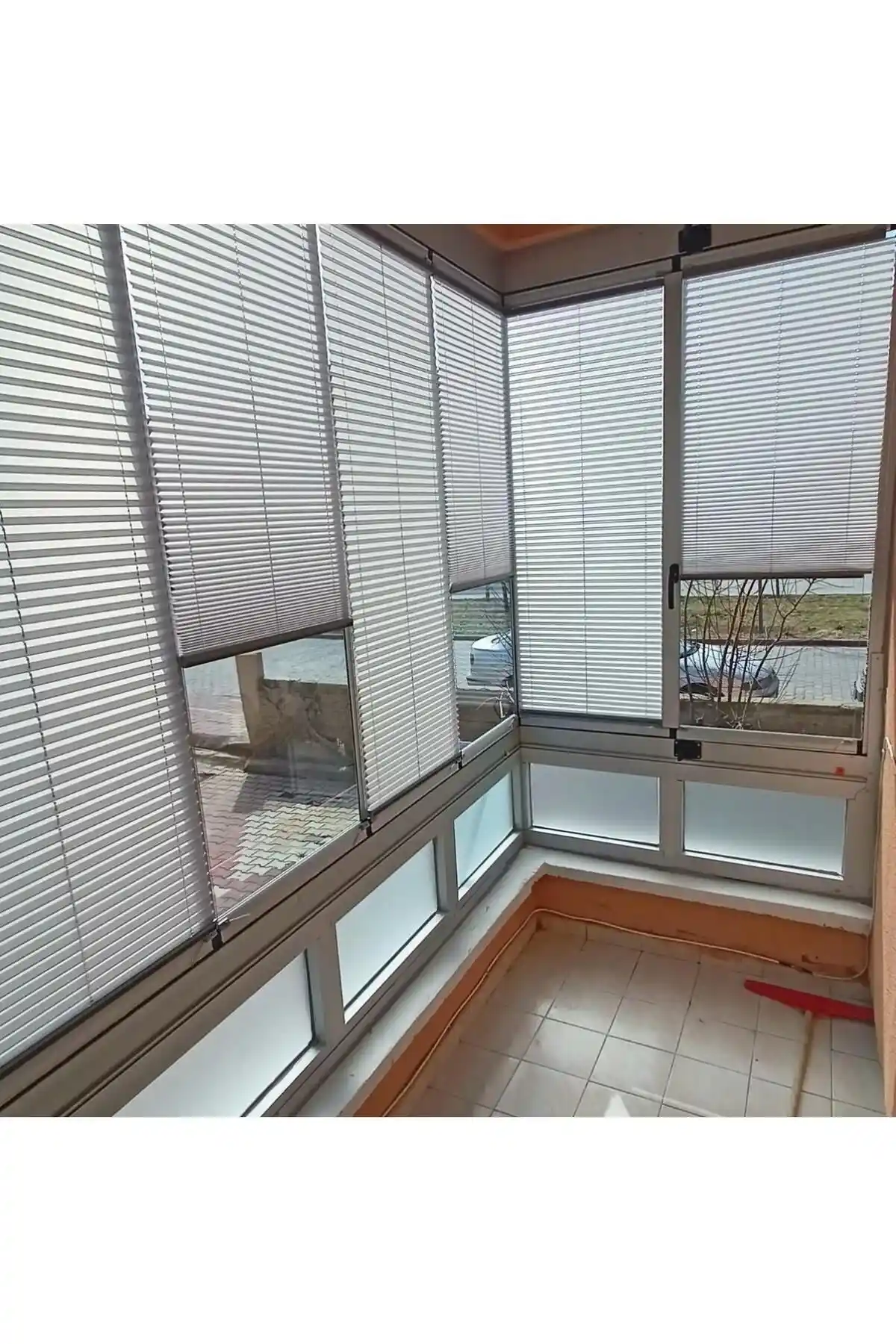 YAZAR HOME Katlanabilir Cam Balkon Perdesi: Estetik ve Pratik Kullanım İçin Uygun Çözüm