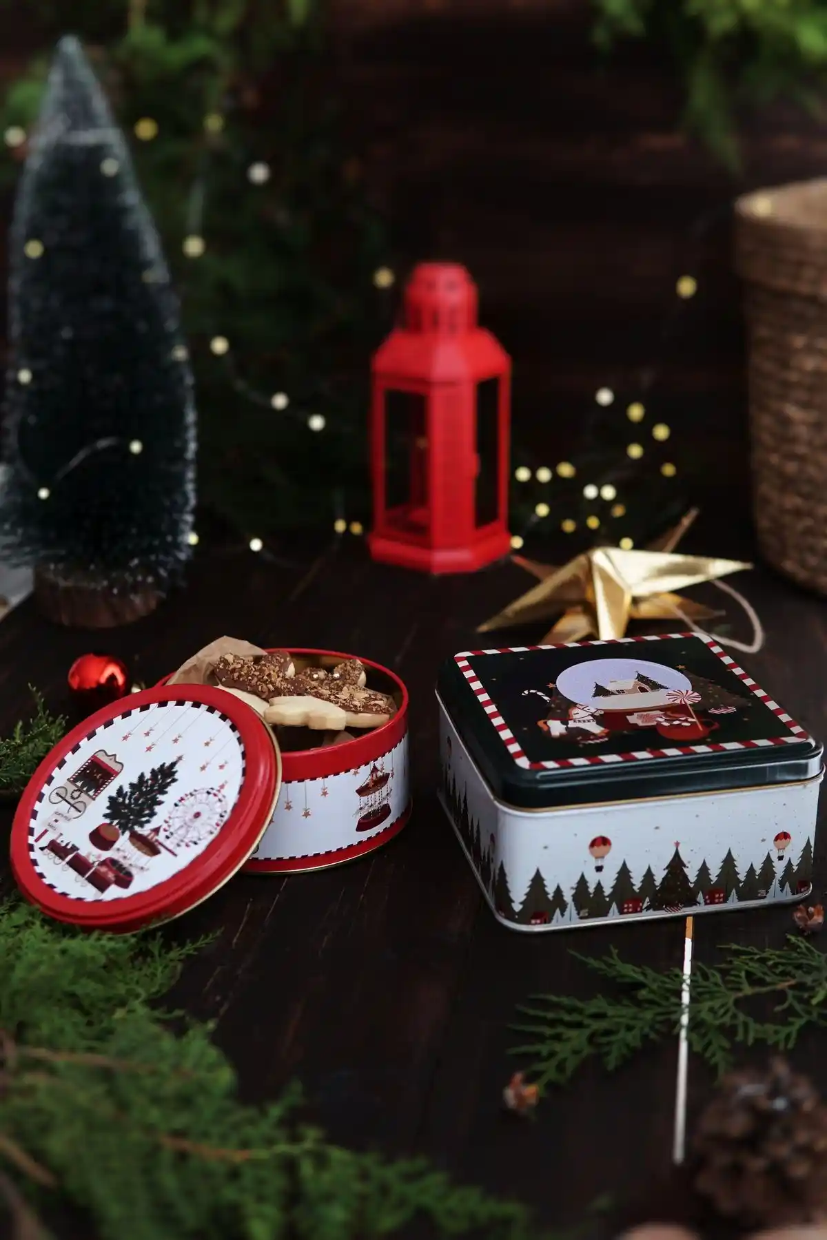 Yılbaşı Temalı Dekoratif Metal Kutu Setleri Karşılaştırması ve Seçim Rehberi