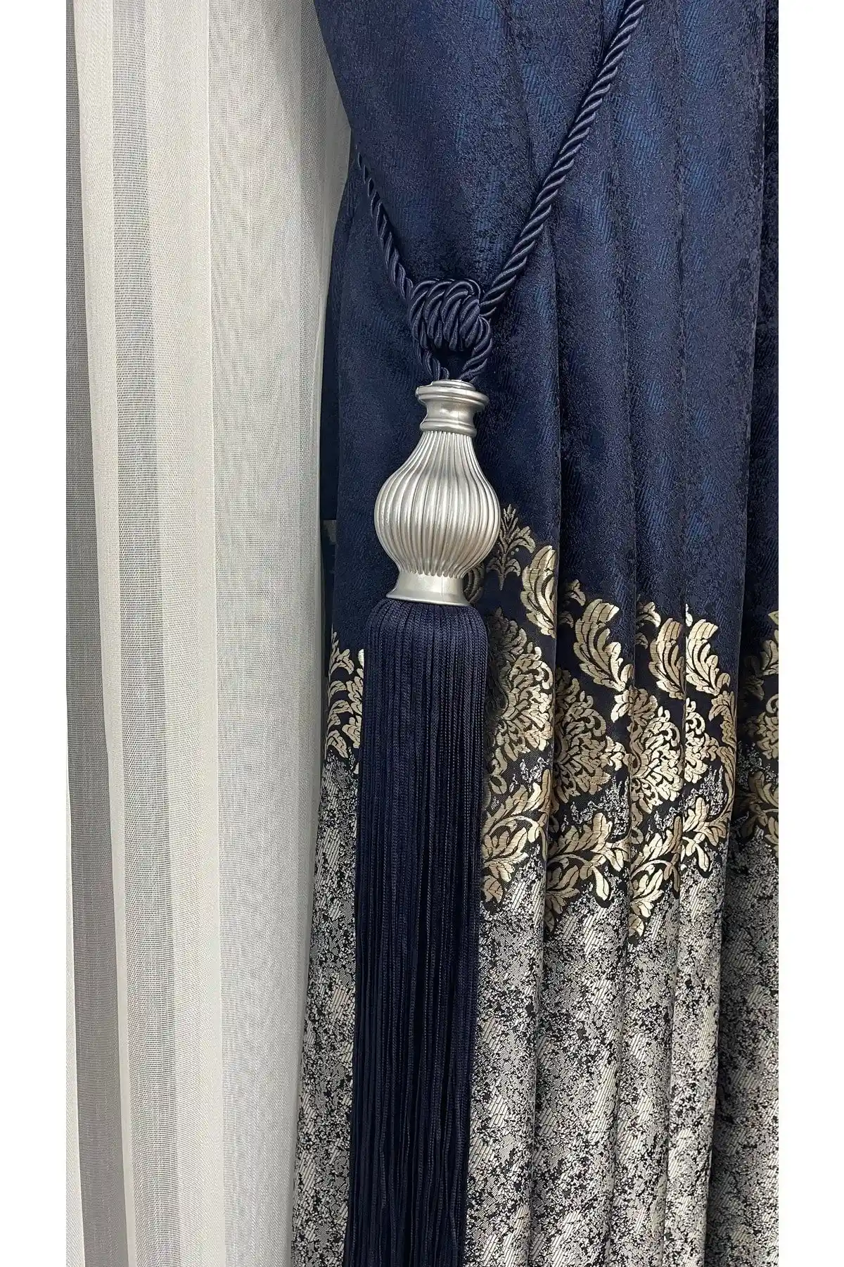 Yuka Lacivert Braçol Perde Aksesuarı Tavan ve Duvar Bağlantısı İçin Modern Çözüm