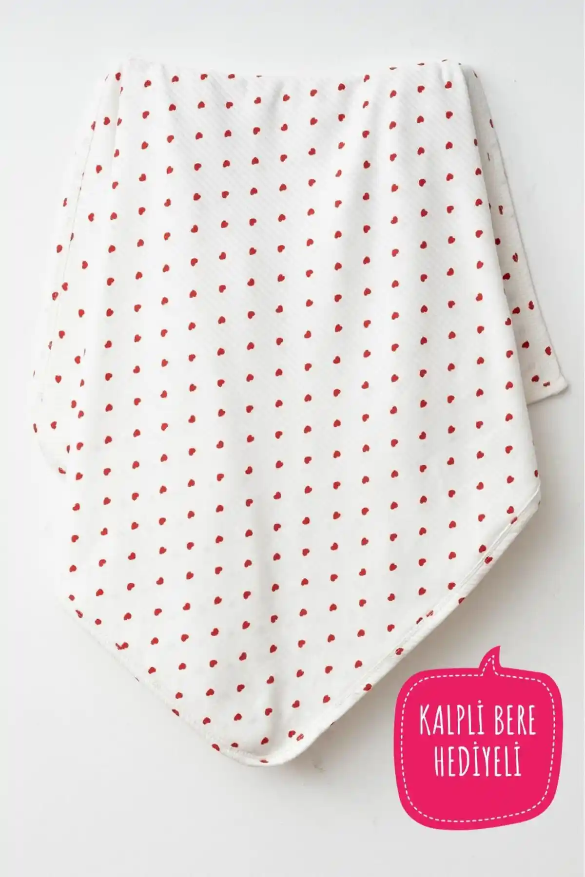 YUKOBABY Kırmızı Kalpli Doğal Pamuklu Bebek Battaniyesi 90x81 cm Konfor ve Şıklık