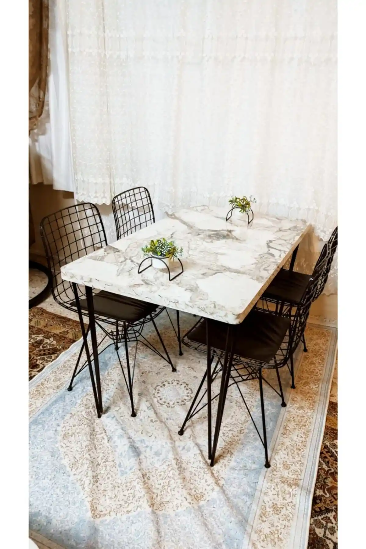 YusGos Yemek Masası ve Sandalye Seti Modern Tasarım ve Dayanıklılık Özellikleri