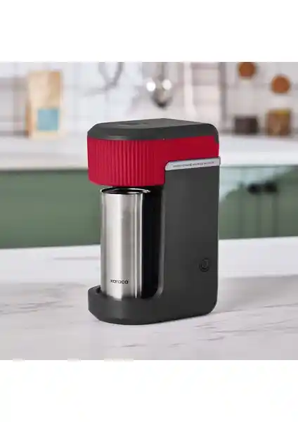 Karaca Mono Black Filtre Kahve Makinesi Cherry Red ile Şık ve Fonksiyonel Kahve Deneyimi