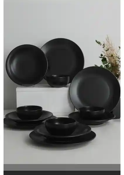 Keramika Ege Mat Siyah Yemek Takımı: Şıklık ve Dayanıklılığı Bir Arada Sunar