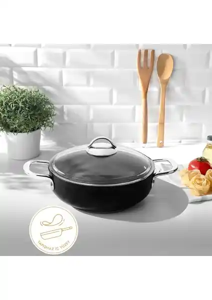 Nehir Titanium Siyah 30 Cm Karnıyarık Tencere ile Mutfakta Yenilikçi Pişirme Deneyimi