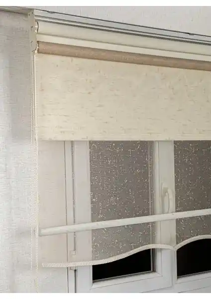 Bizden Perde Brillant Çift Mekanizmalı ve Beyaz Güneşlik Stor Perde Karşılaştırması