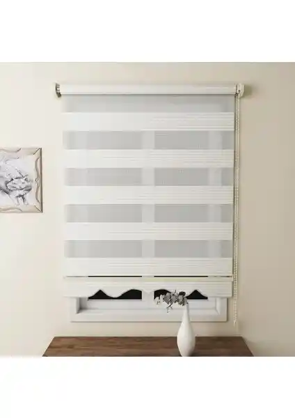 Brillant Pliseli Stor Zebra Perde Beyaz MZ480 ve Ekru Etek Dilim Modellerinin Karşılaştırması