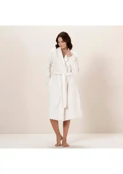 Chakra Zigzag ve Madame Coco Zoe Bornozları Karşılaştırması: Hangi Model Sizin İçin Uygun