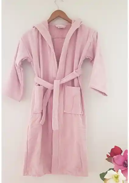 Çocuk Bornozları Karşılaştırması: Kadife ve Pamuklu Modellerin Özellikleri ve Kullanıcı Yorumları