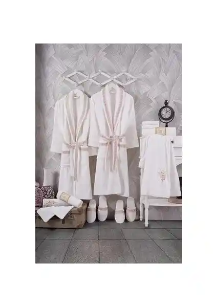 Güvenal Akdeniz ve Özdilek Wedding Bornoz Setleri Karşılaştırması