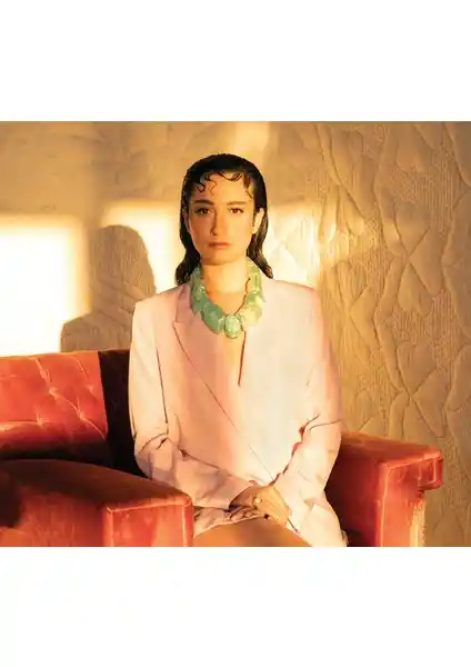 Melike Şahin'in 'Merhem' Albümü: Türk Müziğinde Geleneksel ve Modern Bir Harman