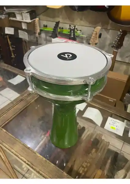 Salvador 4 Numara Alüminyum Yeşil Darbuka SV104 ile Müzikte Yeni Bir Renk ve Ses Deneyimi