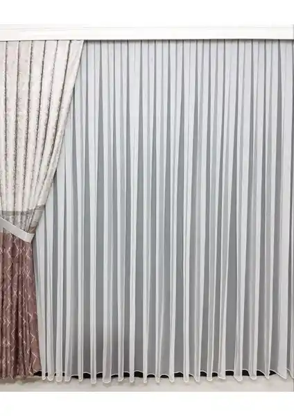 Taç Issa Düz Tül Perde ve Nakışlı Tül Perde Karşılaştırması