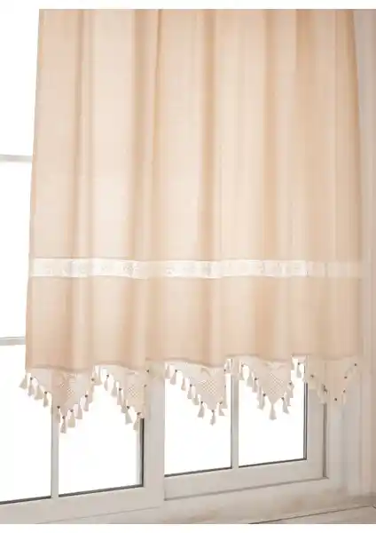 Tuncay Tekstil'in Düz Keten ve Otantik Monika El Dantelli Perde Karşılaştırması