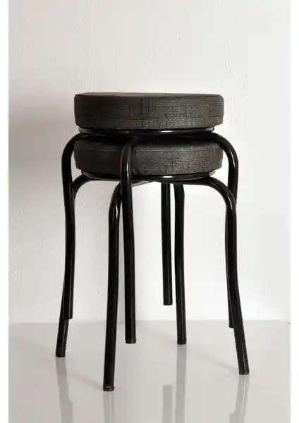 Akk Ticaret ve Ekip Metal Tabure Karşılaştırması: Tasarım, Malzeme ve Kullanım Özellikleri