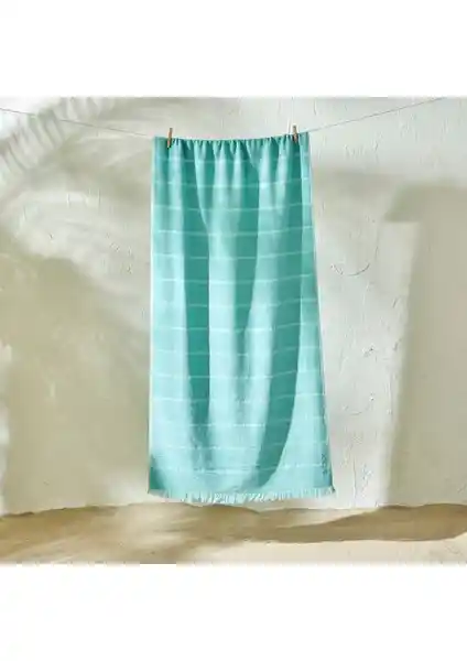 Bella Maison Holly ve Maisonette Marıs Plaj Havlusu Karşılaştırması ve Özellikleri