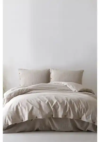 Berolige Shirt ve Karaca Home Lapis Nevresim Takımları Karşılaştırması