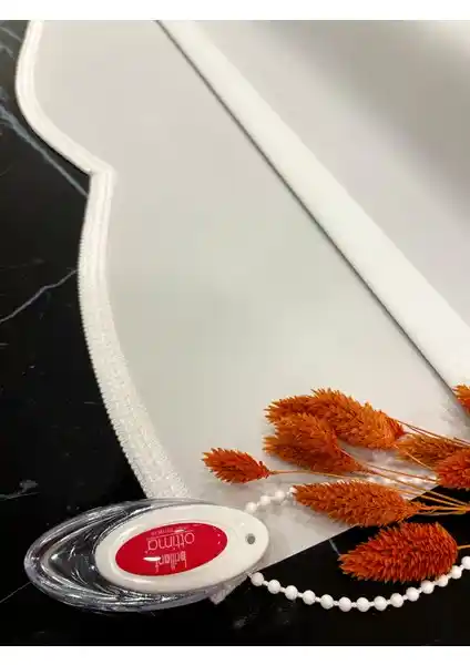 Brillant Düz Polyester ve Stor Perde Beyaz MS1200 Karşılaştırması