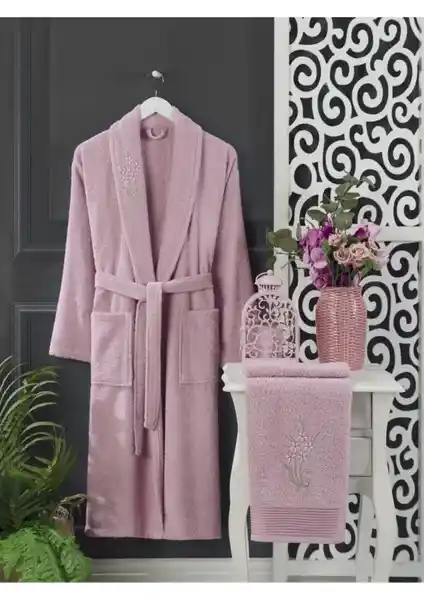 Casnack ve Güvenal Bornoz Setleri Karşılaştırması: Hangi ürün daha iyi tercih edilir