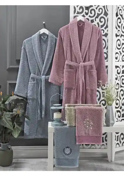 Casnack ve Güvenal Bornoz Setleri Karşılaştırması: Hangi Ürün Sizin İçin Uygun