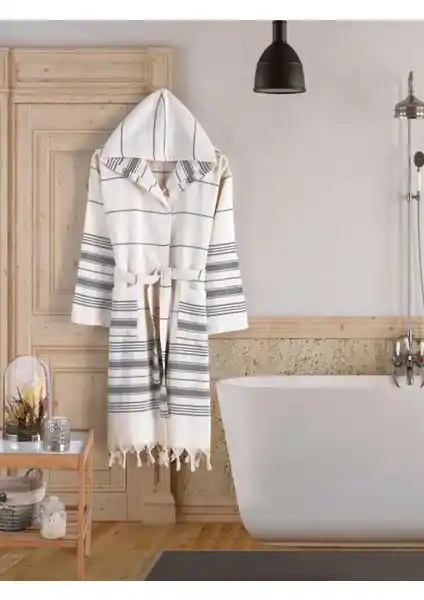 Denia Home ve Ephemeris Peştemal Bornozları Karşılaştırması: Hangi Model Sizin İçin Uygun