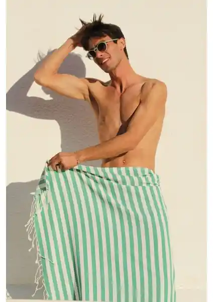 Doğa Dostu Geri Dönüştürülmüş Malzemelerle Üretilmiş Plaj Havluları Karşılaştırması ve Seçim Rehberi